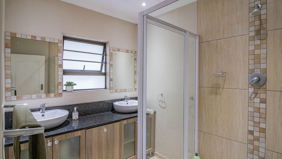 4 Bedroom Property for Sale in Vincent Heights Eastern Cape
